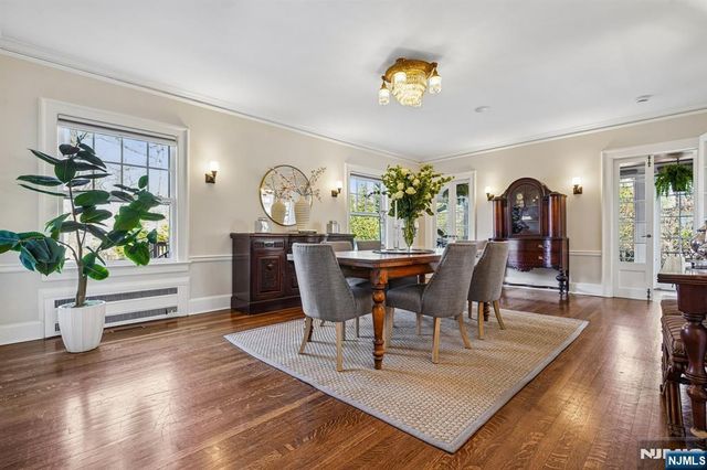 29 Hillcrest Road, Glen Ridge, NJ 07028