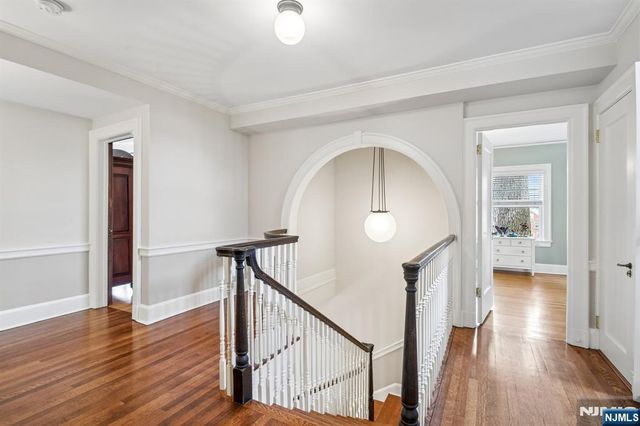 29 Hillcrest Road, Glen Ridge, NJ 07028