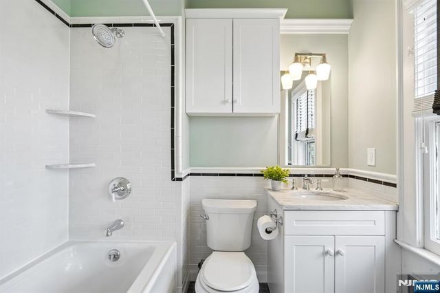 29 Hillcrest Road, Glen Ridge, NJ 07028