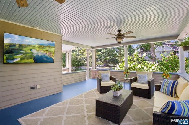 29 Hillcrest Road, Glen Ridge, NJ 07028