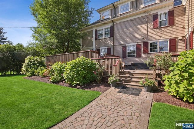 29 Hillcrest Road, Glen Ridge, NJ 07028