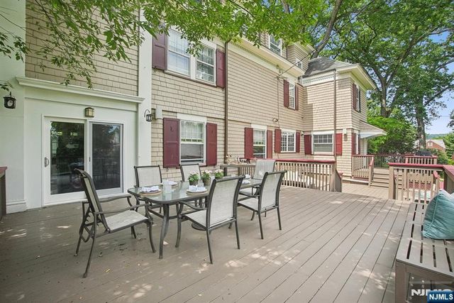 29 Hillcrest Road, Glen Ridge, NJ 07028