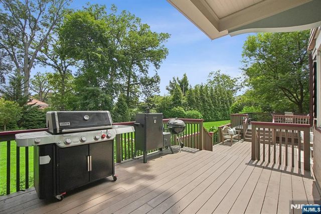 29 Hillcrest Road, Glen Ridge, NJ 07028
