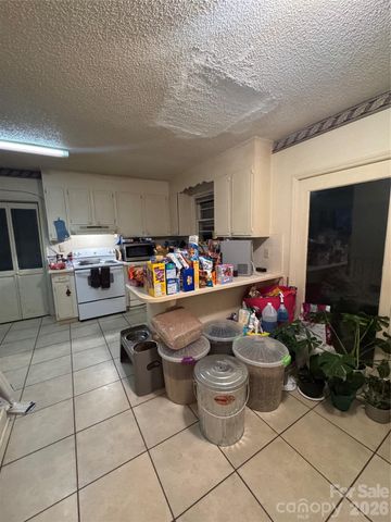 735 W Sumter Street, Shelby, NC 28150