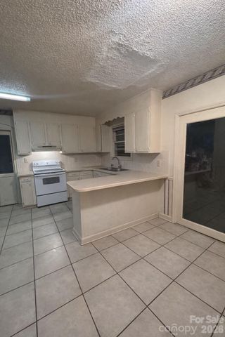 735 W Sumter Street, Shelby, NC 28150