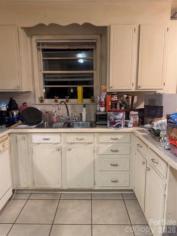 735 W Sumter Street, Shelby, NC 28150