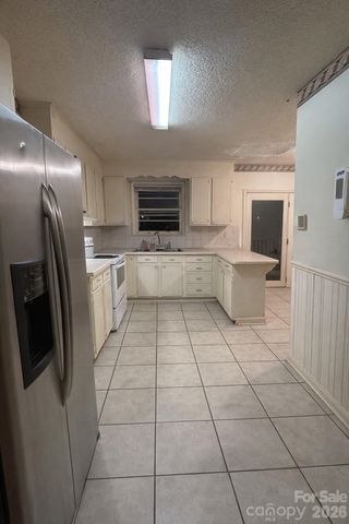 735 W Sumter Street, Shelby, NC 28150