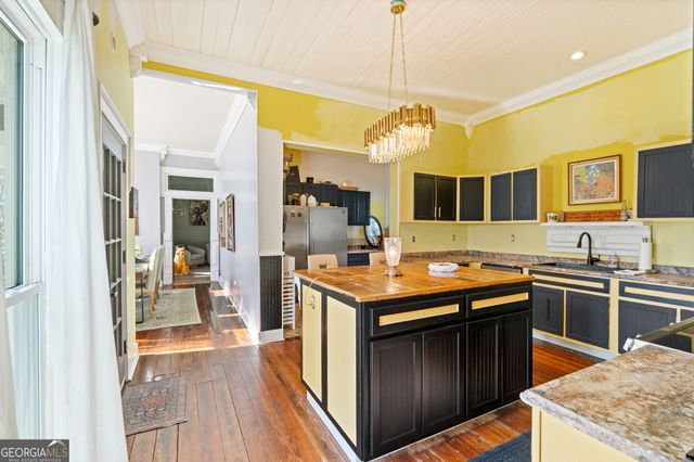 110 E Artesian Avenue, Montezuma, GA 31063