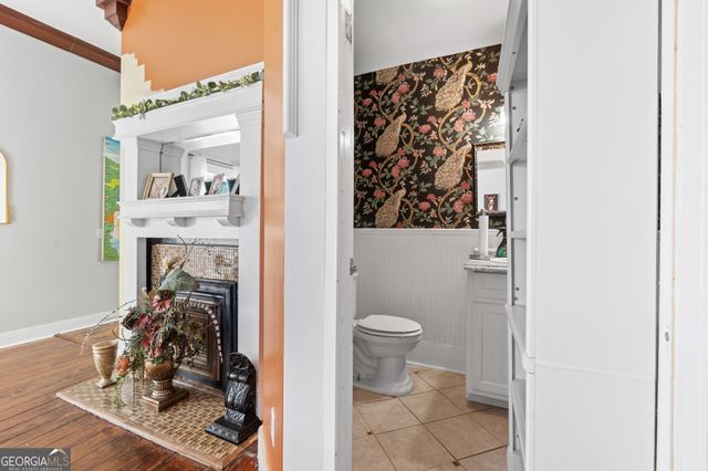 110 E Artesian Avenue, Montezuma, GA 31063