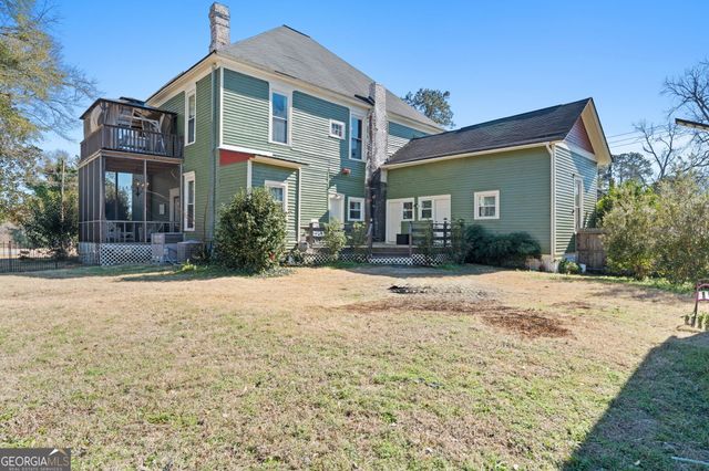 110 E Artesian Avenue, Montezuma, GA 31063