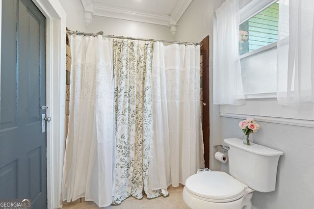 110 E Artesian Avenue, Montezuma, GA 31063