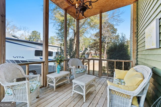 110 E Artesian Avenue, Montezuma, GA 31063