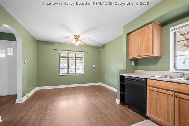 153 4th Street, Dunbar, WV 25064