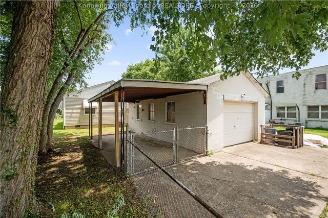 153 4th Street, Dunbar, WV 25064