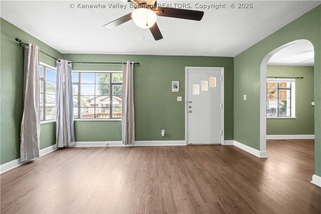 153 4th Street, Dunbar, WV 25064