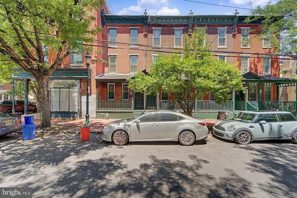 603 BERKLEY ST, Camden, NJ 08103