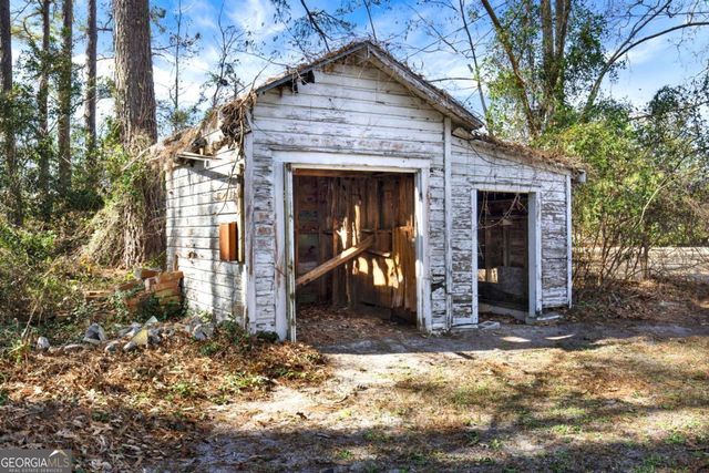 628 Toni Branch Road, Ellabell, GA 31308