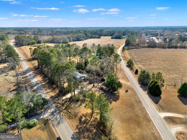 628 Toni Branch Road, Ellabell, GA 31308