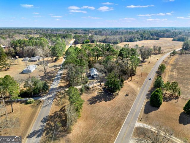 628 Toni Branch Road, Ellabell, GA 31308