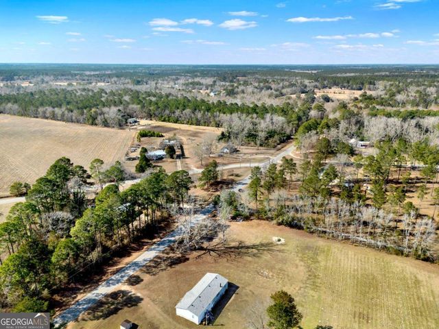 628 Toni Branch Road, Ellabell, GA 31308