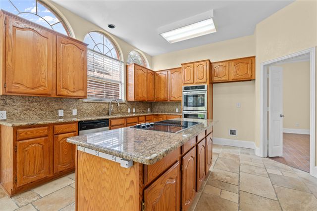 3607 Flagstone Drive, Carrollton, TX 75007