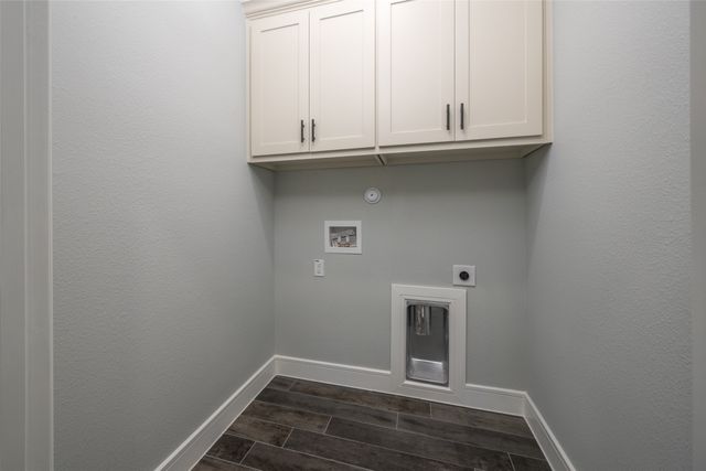 302 W Pine Street, Whitewright, TX 75491