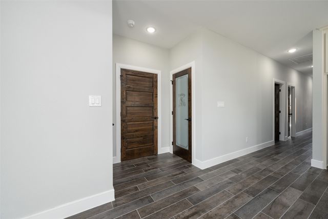 302 W Pine Street, Whitewright, TX 75491