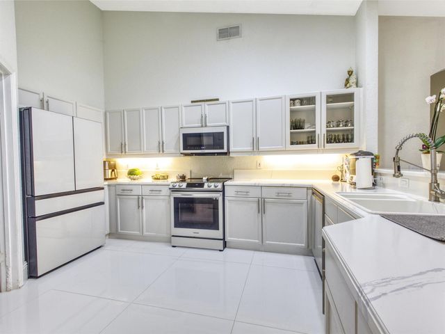 6660 Conch Court, Boynton Beach, FL 33437