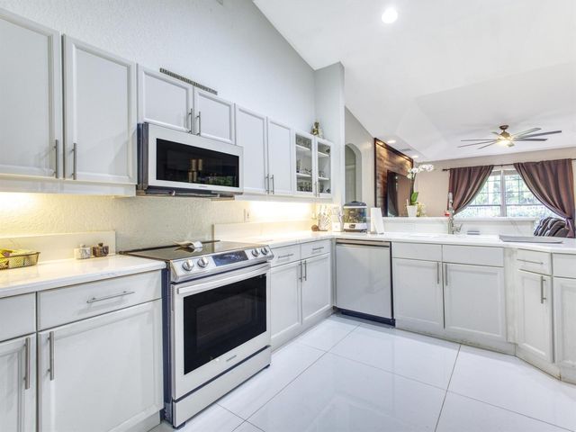 6660 Conch Court, Boynton Beach, FL 33437