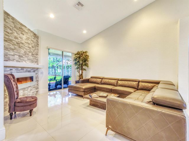 6660 Conch Court, Boynton Beach, FL 33437