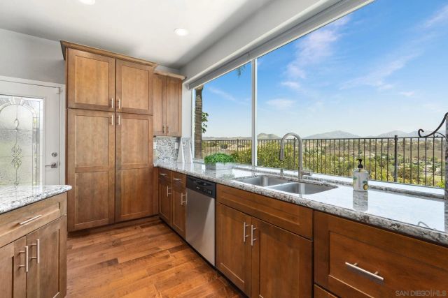 13515 Essence Rd, San Diego, CA 92128