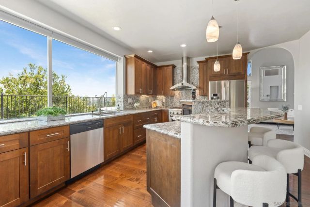 13515 Essence Rd, San Diego, CA 92128