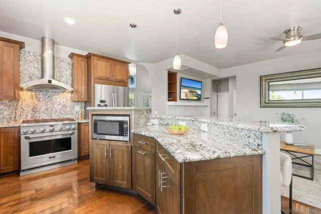 13515 Essence Rd, San Diego, CA 92128