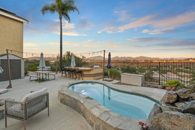 13515 Essence Rd, San Diego, CA 92128
