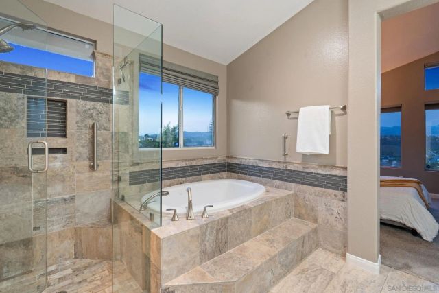 13515 Essence Rd, San Diego, CA 92128