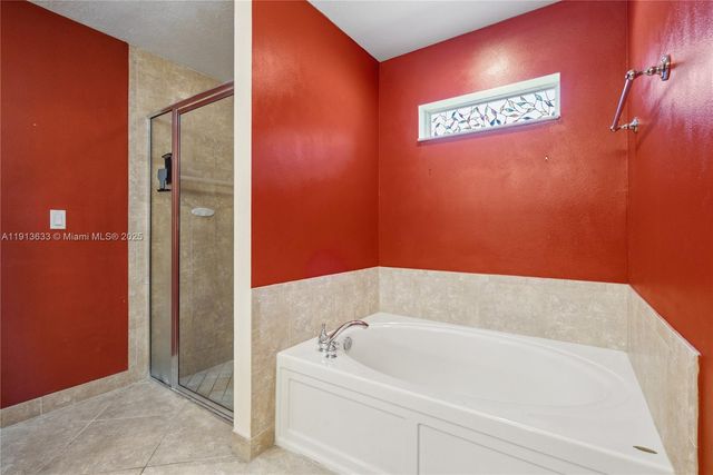 1924 SW Jamesport Dr, Port St. Lucie, FL 34953