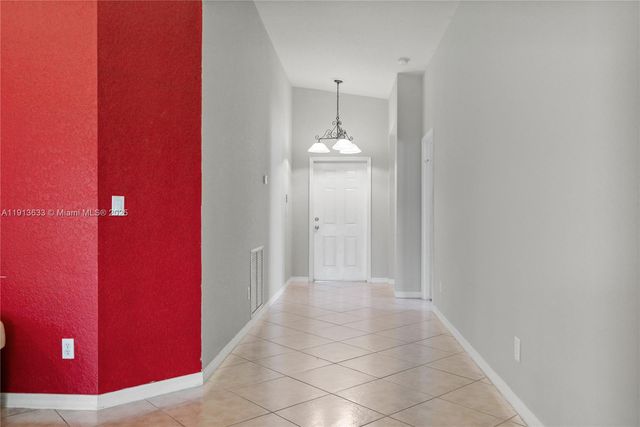 1924 SW Jamesport Dr, Port St. Lucie, FL 34953