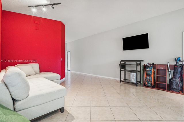 1924 SW Jamesport Dr, Port St. Lucie, FL 34953