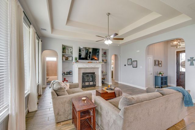 110 Fire Wheel Drive, Waxahachie, TX 75167