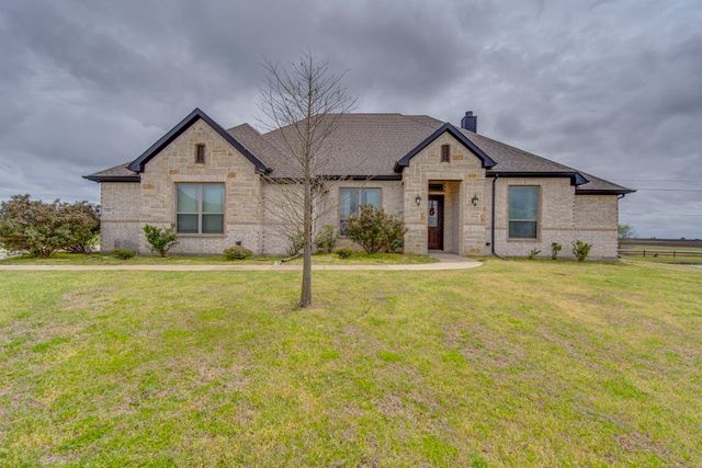 110 Fire Wheel Drive, Waxahachie, TX 75167