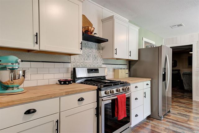 1409 Leawood Drive, Edmond, OK 73034
