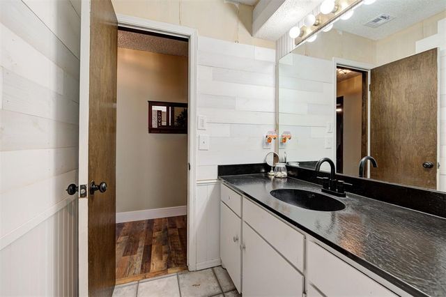 1409 Leawood Drive, Edmond, OK 73034