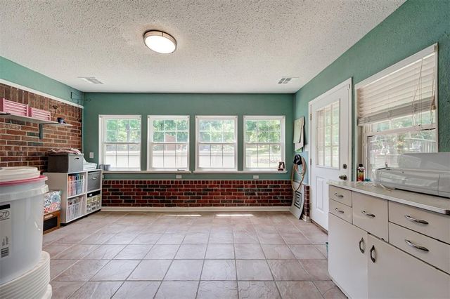 1409 Leawood Drive, Edmond, OK 73034