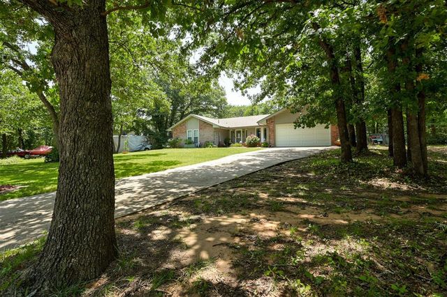 1409 Leawood Drive, Edmond, OK 73034