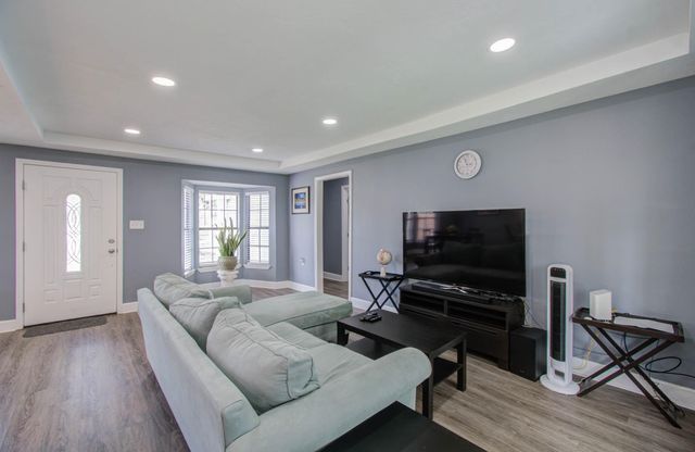 3330 Kelton Street, Houston, TX 77021