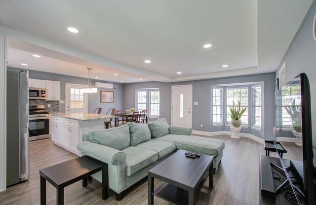 3330 Kelton Street, Houston, TX 77021