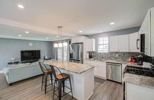 3330 Kelton Street, Houston, TX 77021