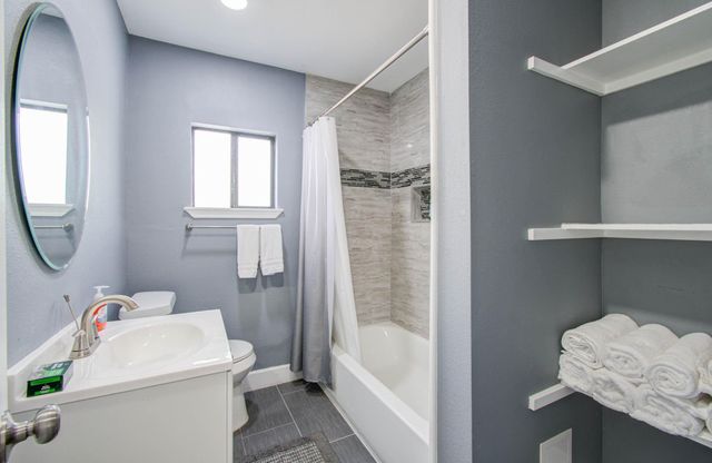 3330 Kelton Street, Houston, TX 77021