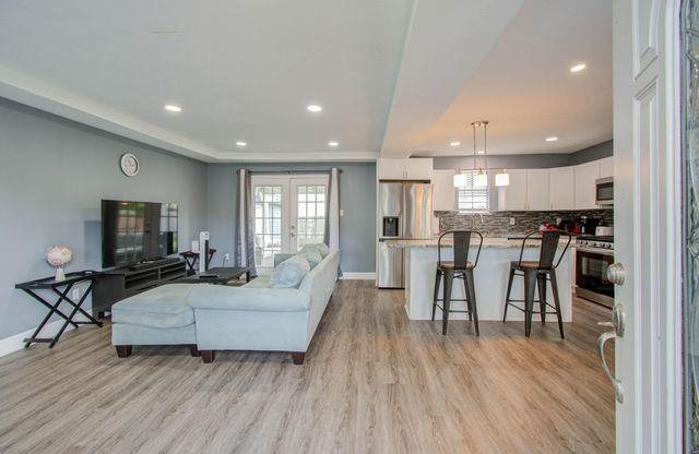 3330 Kelton Street, Houston, TX 77021