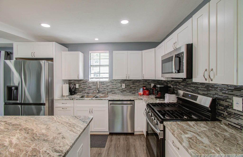 3330 Kelton Street, Houston, TX 77021